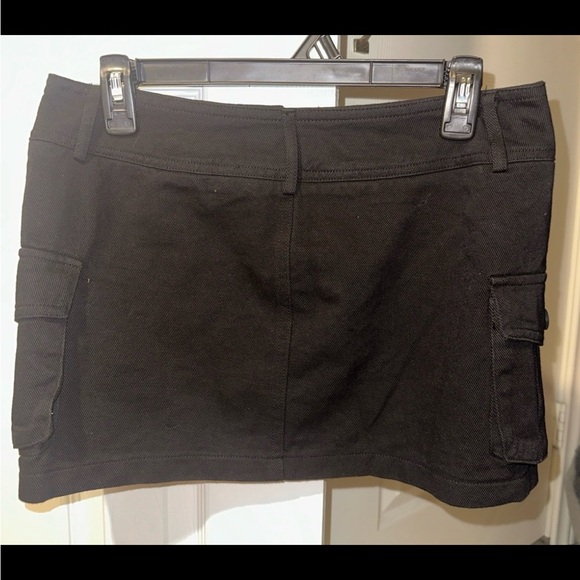 Edikted Black Cargo Mini Skirt - Picture 2 of 4